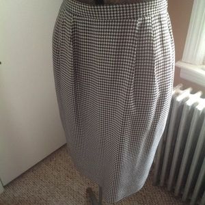 Mint Vintage Black & White Houndstooth Skirt